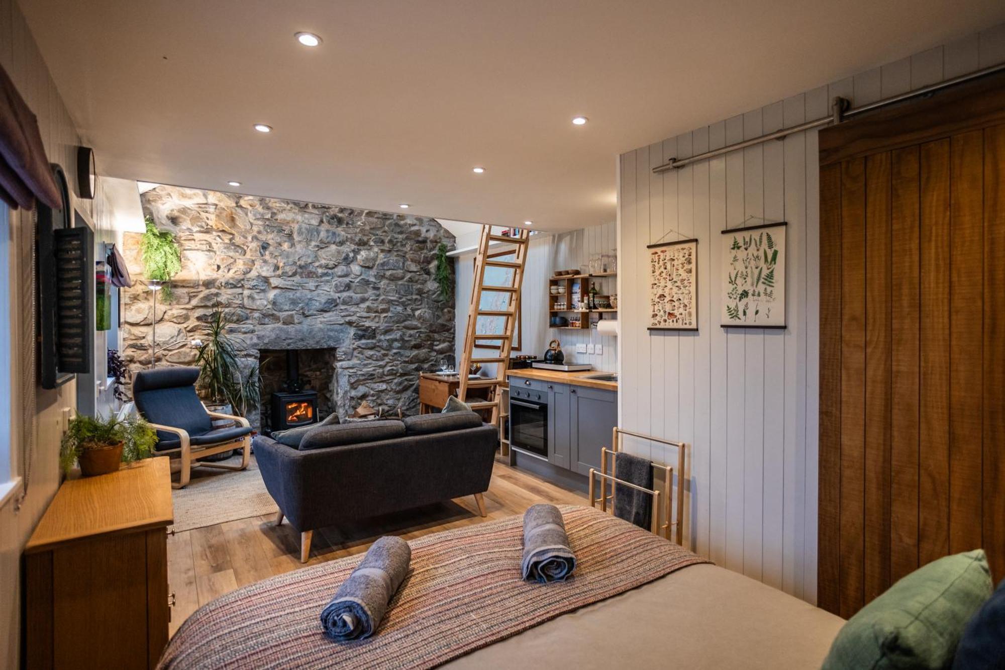 Jura, Mrs Leonard'S Cottage Craighouse Exterior foto